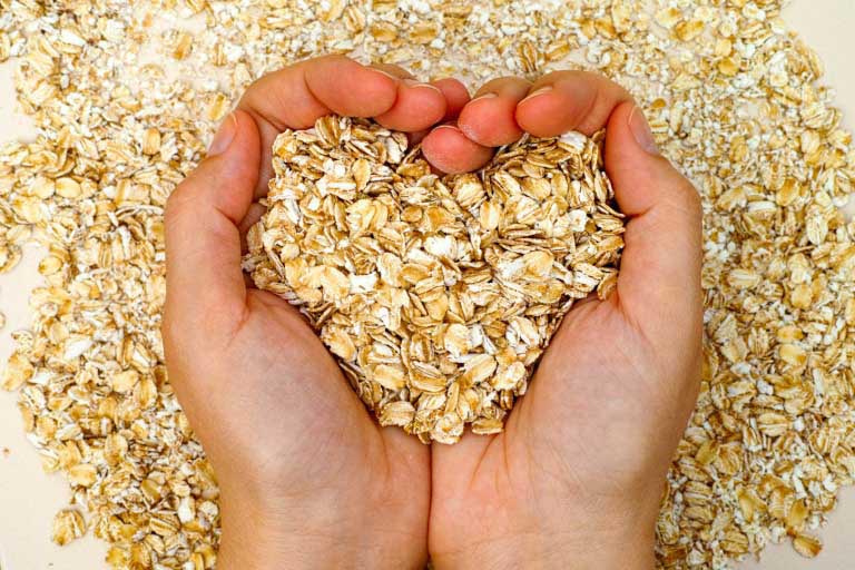 Avena nei Cosmetici | Proprietà e Benefici Antietà per la Pelle