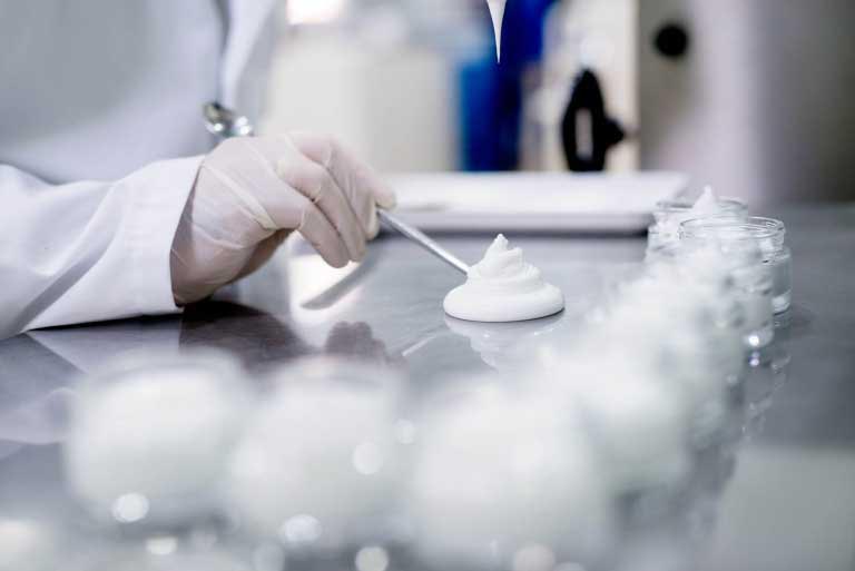 Fenossietanolo nei Cosmetici | E’ Sicuro? Fa Male?