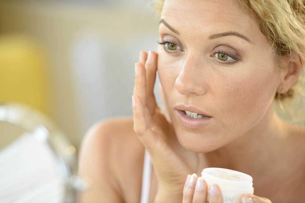Tri-ethanolamine | Gebruik in Cosmetica | Is Het Schadelijk?