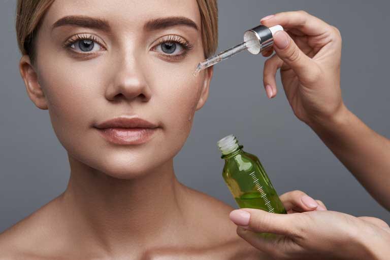 Siero Viso | Cos’è, Cosa Contiene | Come si Usa, Come Sceglierlo