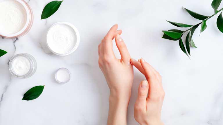 Urea | Proprietà, Benefici per la Pelle | Uso nei Cosmetici