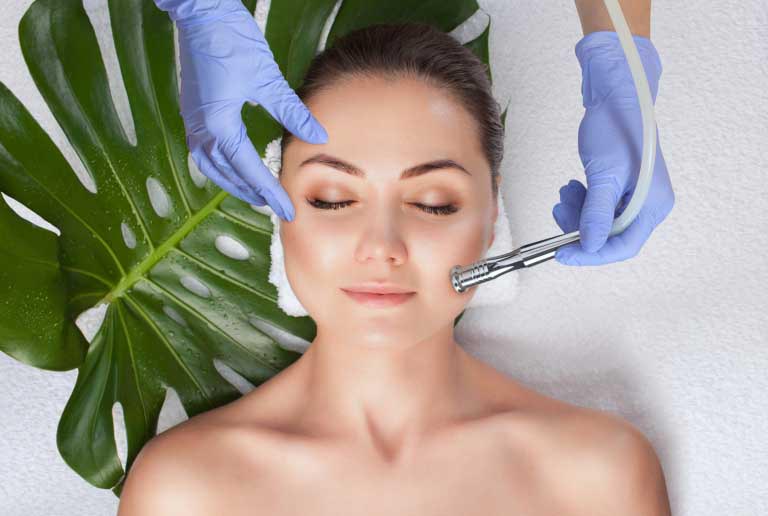Microdermoabrasione | Esecuzione, Efficacia, Prezzo, Rischi