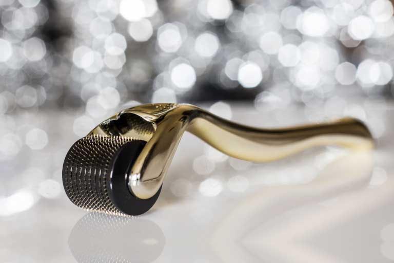 Microneedling | Funziona? Efficacia, Rischi, Svolgimento