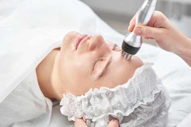 Thermage | Cos’è? Fa Male? Benefici, Risultati, Costi