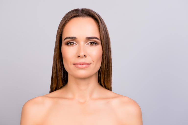 Pelle Grassa | Cause, Sintomi | Creme, Dieta, Trattamenti Efficaci