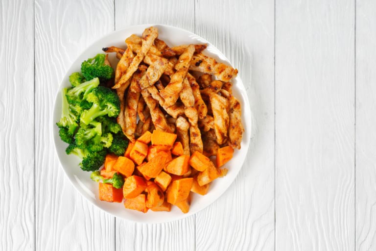 Alimenti Ricchi di Proteine | Lista e Tabelle Complete
