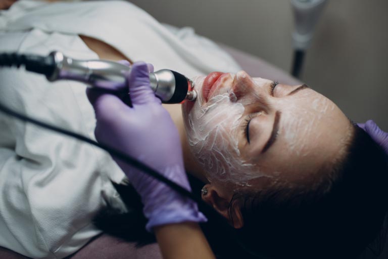 Radiofrequenz | Beauty | Kosten, Wirksamkeit, Risiken
