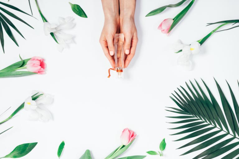 Acque Aromatiche | Cosa Sono | Proprietà e Usi Cosmetici