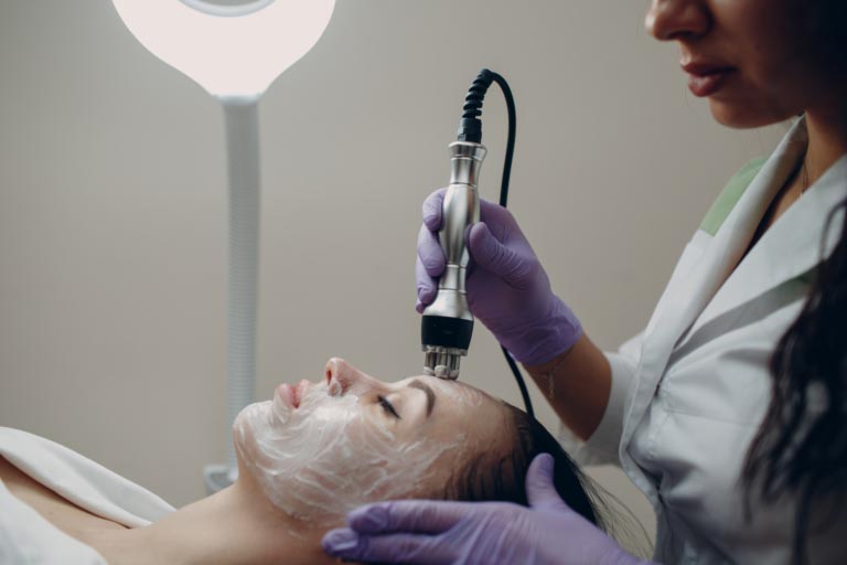 Elettroporazione | Cos’è, Come Funziona | Usi Medici ed Estetici