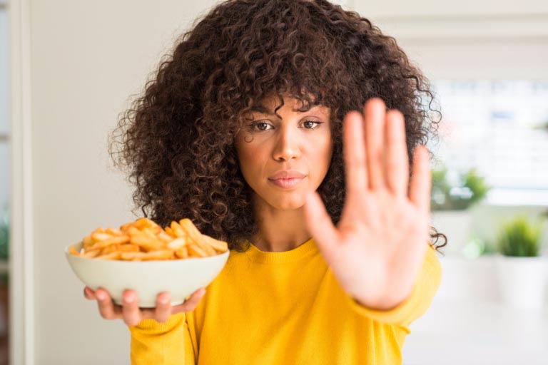Alimenti che Causano le Rughe | Cibi che Fanno Invecchiare