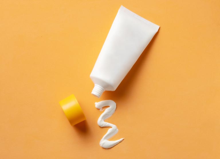 Creme Solari | Cosa Contengono? Benefici, Effetti Collaterali