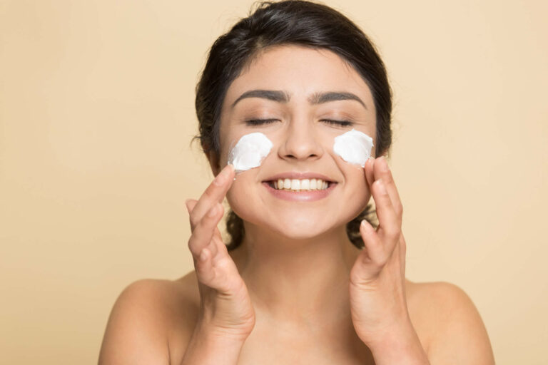 Propionibacterium acnes e Altri Batteri | Causano l’Acne? Rimedi
